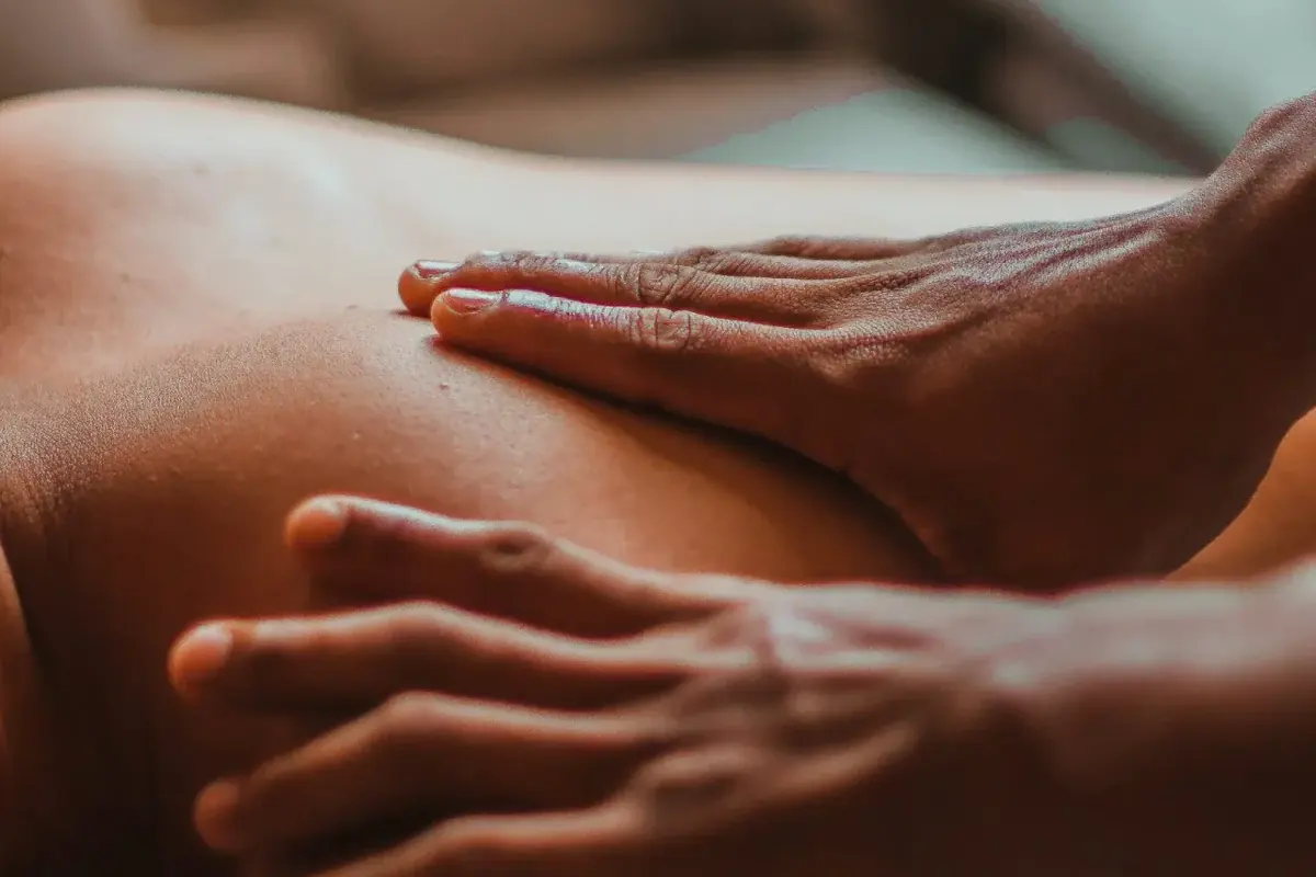 Professionele massage met gerichte handdruk bij NaSiam Professionele massage met gerichte handdruk bij NaSiam