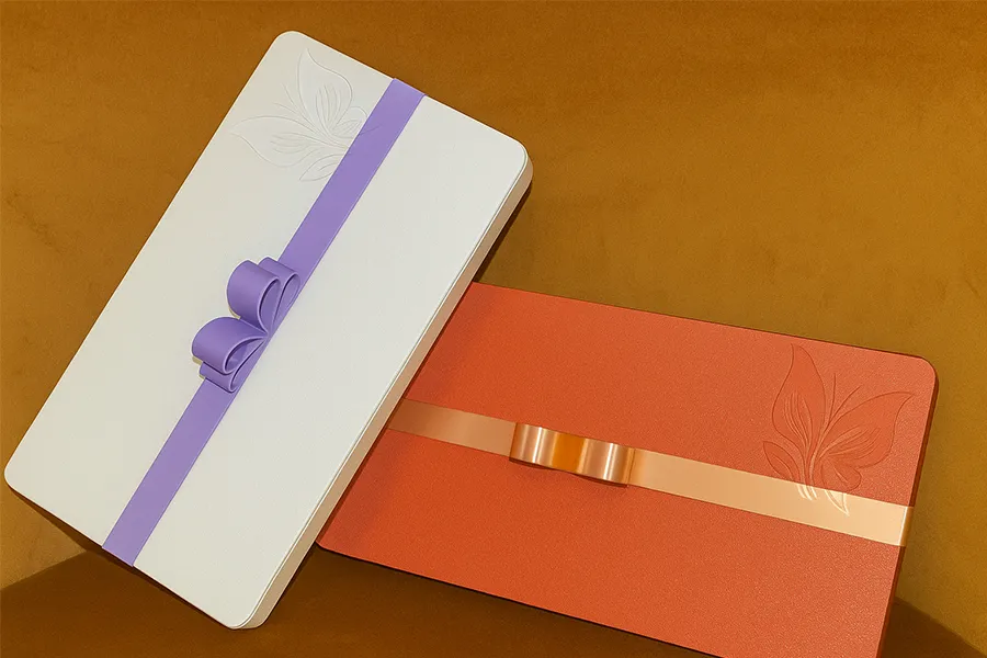 Closed NaSiam Christmas gift box with ribbon Closed NaSiam Christmas gift box with ribbon